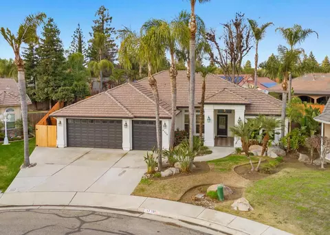 4730 W Nicholas Ct, Visalia, CA 93291