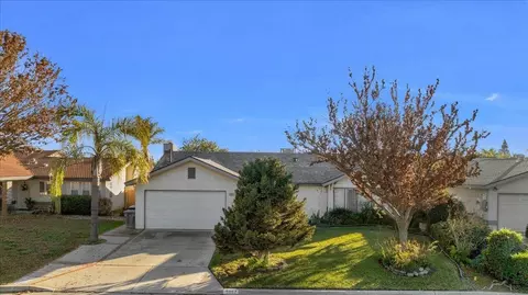 5267 W Wathen Ave, Fresno, CA 93722