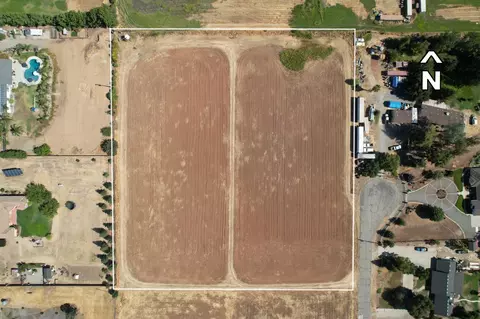 1 N Oriskany Ave, Sanger, CA 93657