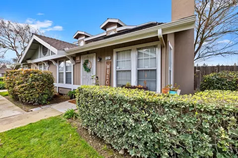 3770 W Barstow Ave #137, Fresno, CA 93711