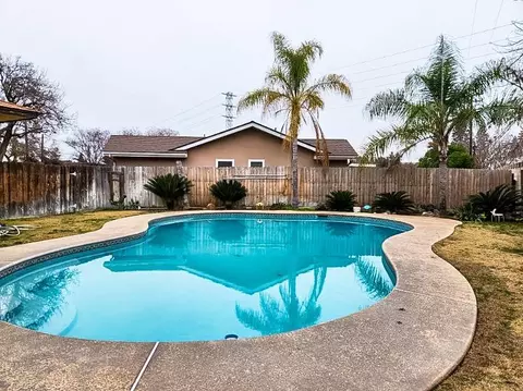3347 N Fourth St, Fresno, CA 93726