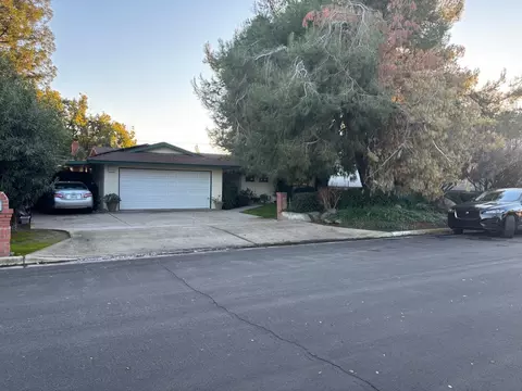 4734 E Lamona Ave, Fresno, CA 93703
