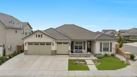 628 Grant Ave W, Madera, CA 93636