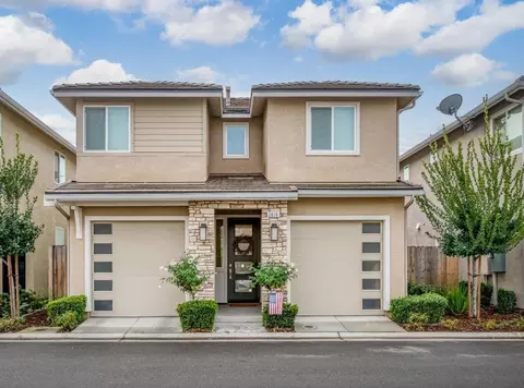3616 Highclere Way, Clovis, CA 93619