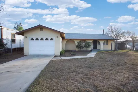 1401 E Alpine Ave, Tulare, CA 93274