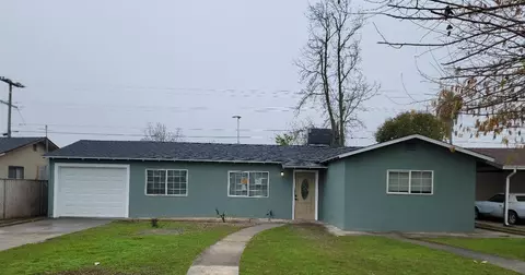 27430 Parkwood Ave, Madera, CA 93637