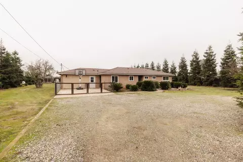 5555 S Academy Ave, Del Rey, CA 93616
