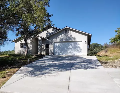30524 Titan Dr, Coarsegold, CA 93614