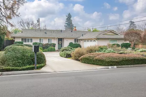 1307 E Almendra Dr, Fresno, CA 93710