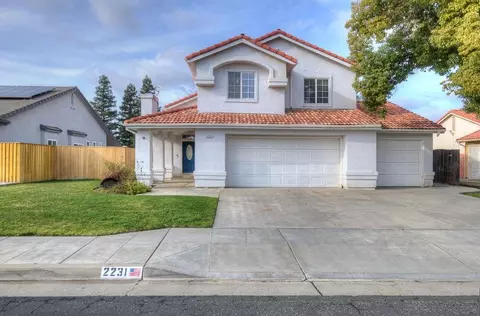 2231 Magill Ave, Clovis, CA 93611