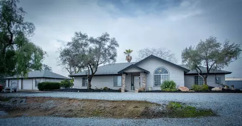 16290 Karen Rd, Madera, CA 93636