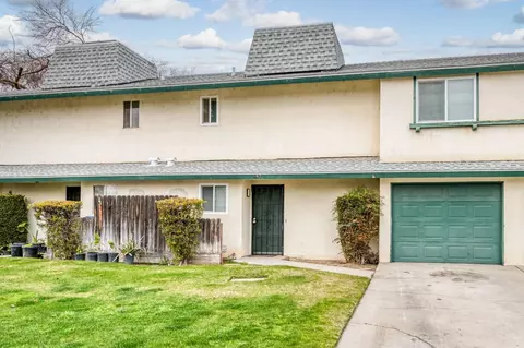 4949 N Winery Cir #102, Fresno, CA 93726