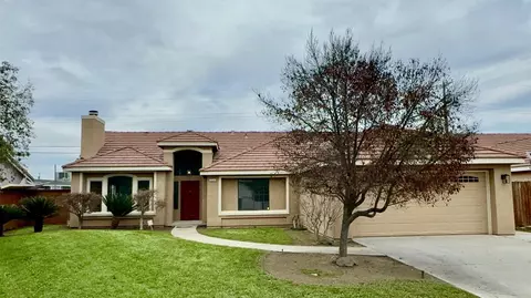 2024 Oak St, Selma, CA 93662