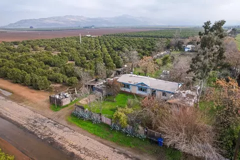 43312 Road 124, Orosi, CA 93647