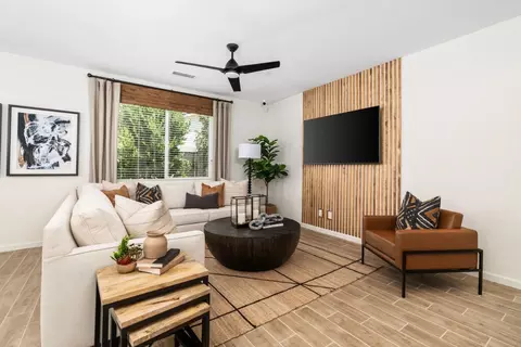 1171 Encore Way W, Madera, CA 93636