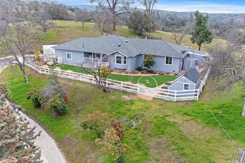 39492 S Lilley Way, Coarsegold, CA 93614