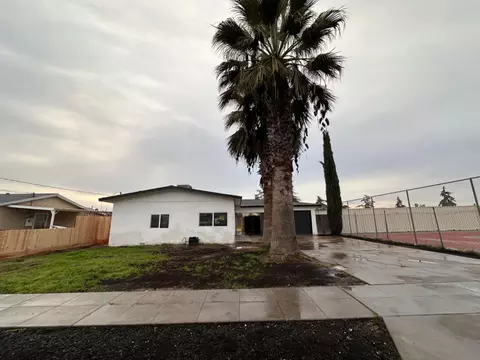 2095 N Cecelia Ave, Fresno, CA 93722