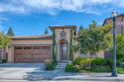 11624 N Via Venitzia Ave, Fresno, CA 93730