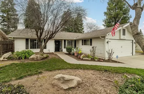 6467 N State St, Fresno, CA 93722