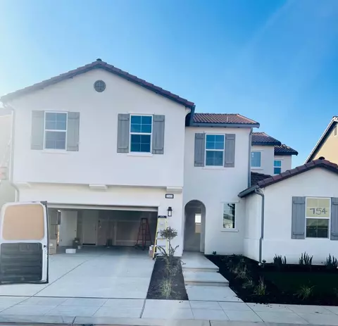 754 Talus Way S, Madera, CA 93636