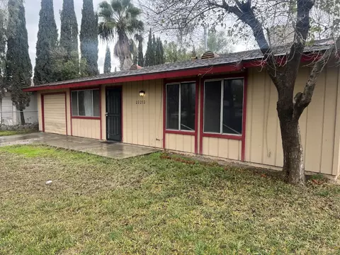 22212 Idaho St, San Joaquin, CA 93660
