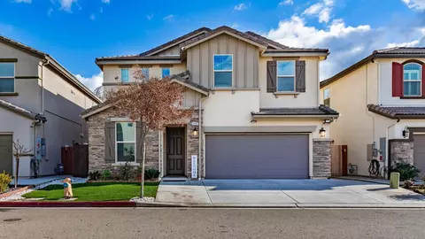 3486 Smith Ln, Clovis, CA 93619 photo 1