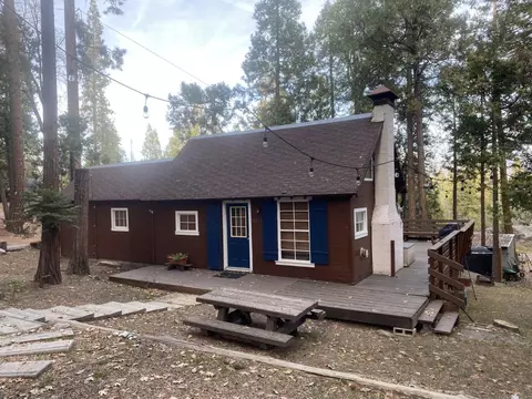42241 Evergreen Rd, Shaver Lake, CA 93664