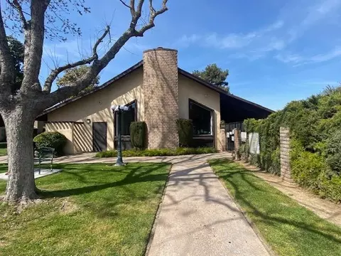 4975 E Butler Ave #102, Fresno, CA 93727