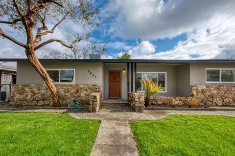2445 S Holloway Ave, Fresno, CA 93725