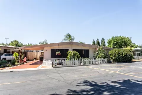 9360 N Blackstone Ave #212, Fresno, CA 93720