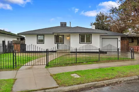 3915 E Thomas Ave, Fresno, CA 93702