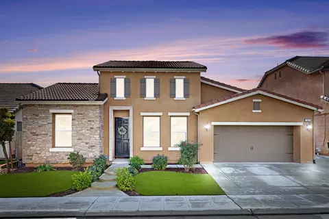 7667 E Garland Ave, Fresno, CA 93737