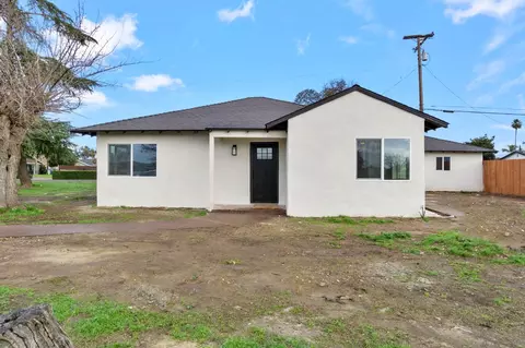 1240 E Railroad Ave, Orange Cove, CA 93646