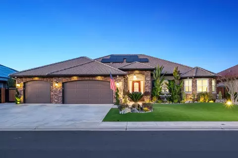 2637 Omaha Ave, Clovis, CA 93619