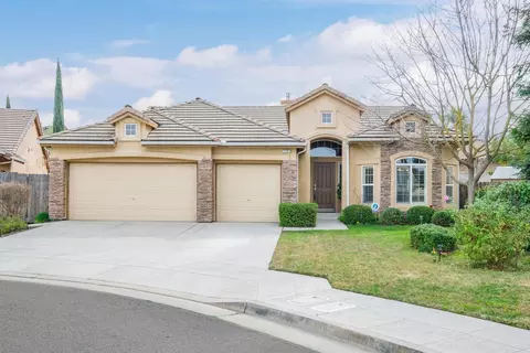1197 E Oakmont Ave, Fresno, CA 93730
