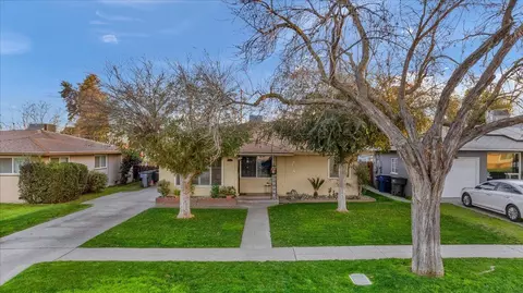 1217 W Cortland Ave, Fresno, CA 93705