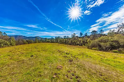 1 Bean Gulch Ranch Dr, Coarsegold, CA 93614