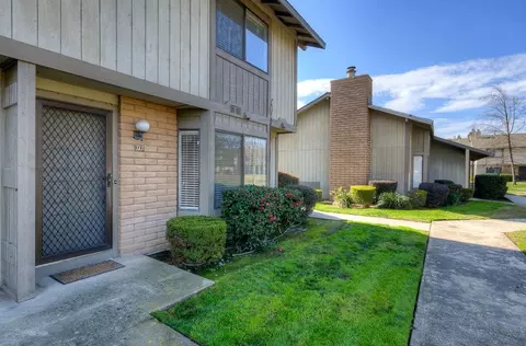 4747 N Woodrow Ave #133, Fresno, CA 93726