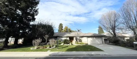 2360 Tamarack Ave, Sanger, CA 93657
