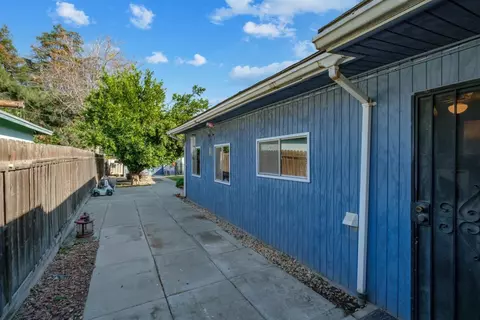 756 S 2nd St, Kerman, CA 93630