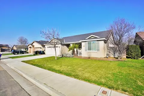 1430 Hartley Ct, Hanford, CA 93230