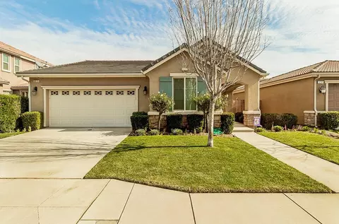 3275 Del Dios Ave, Clovis, CA 93619