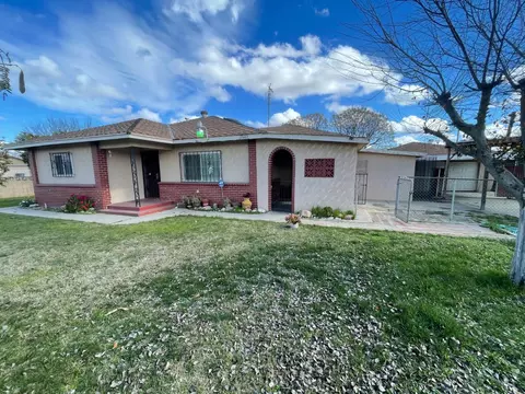4840 N Third, Biola, CA 93606