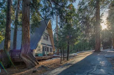 42066 Hanging Branch Rd, Shaver Lake, CA 93664