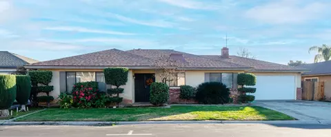1341 E Tenaya Way, Fresno, CA 93710