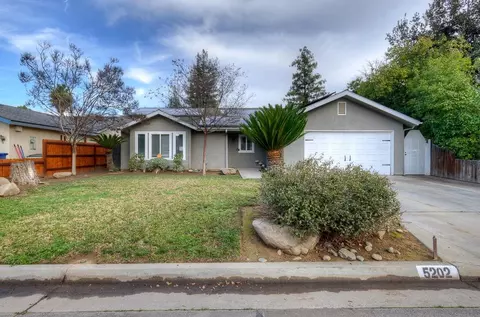 5202 W Wathen Ave, Fresno, CA 93722