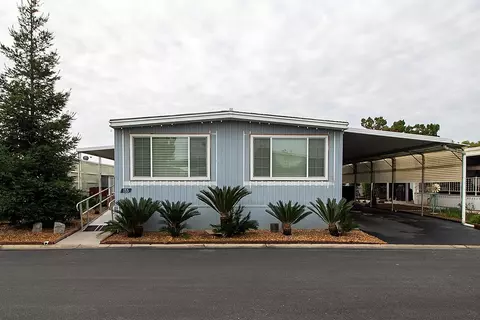 221 W Herndon Ave #135, Fresno, CA 93650