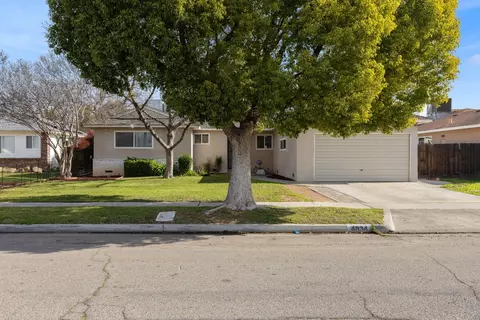 4834 N 4th St, Fresno, CA 93726