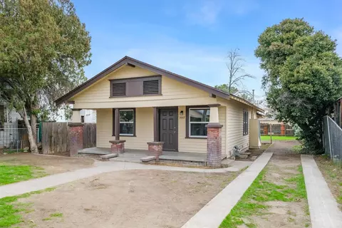 3643 E Illinois Ave, Fresno, CA 93702