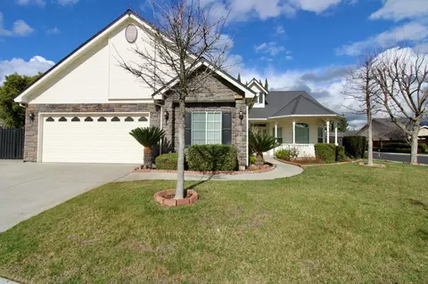 441 Lester Ave, Clovis, CA 93619